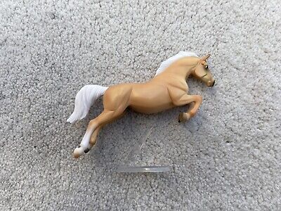 Breyer Horse Stablemate #6058 Deluxe Collection Palomino Warmblood Jumper G3