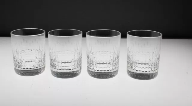 4 petits verres à whisky en cristal de baccarat modèle nancy H 7 cm signés