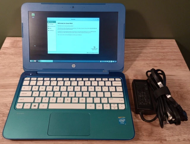 HP Stream 11-D077NR Blue Netbook Laptop Intel Celeron 2GB 32 GB Linux Mint 11.6"