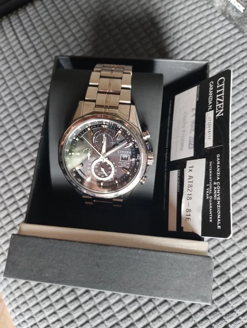 Citizen Cronografo Uomo Eco-Drive CA7028-81E – Acciaio, Quadrante Nero, 43mm