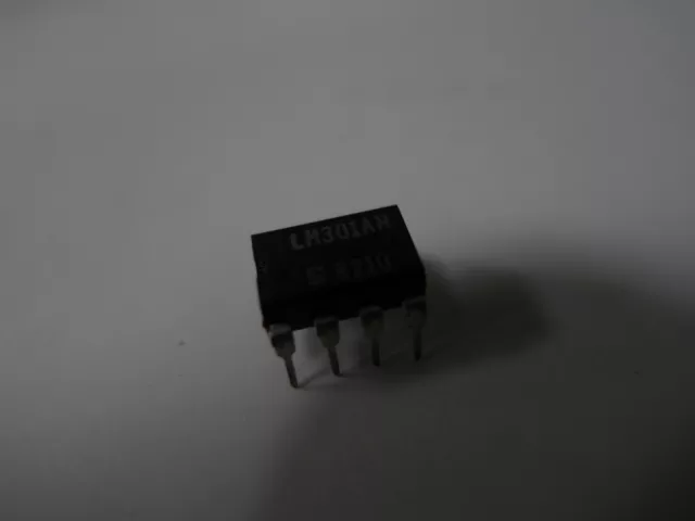 Op Amp LM Range of ICs  Operational Amplifier DIP-8