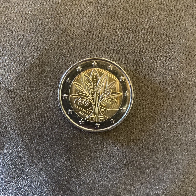 Pièce De 2 Euros César édition 2002 - Rare, Avec Défauts, Collection Numismatique