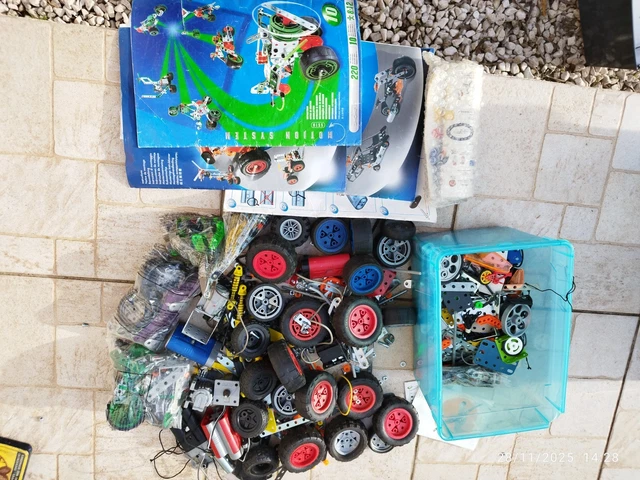 Lot De 2 Kg De Pièces MECCANO Anciennes Vertes (avant 1950) - Pour Collectionneurs