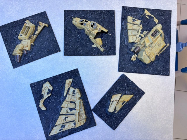 My Ultramarine Aquila Lander. Crashed on Macragge. Part of the Battle for Macragge Box Set. A starterset for Warhammer 40.000 4th Edition