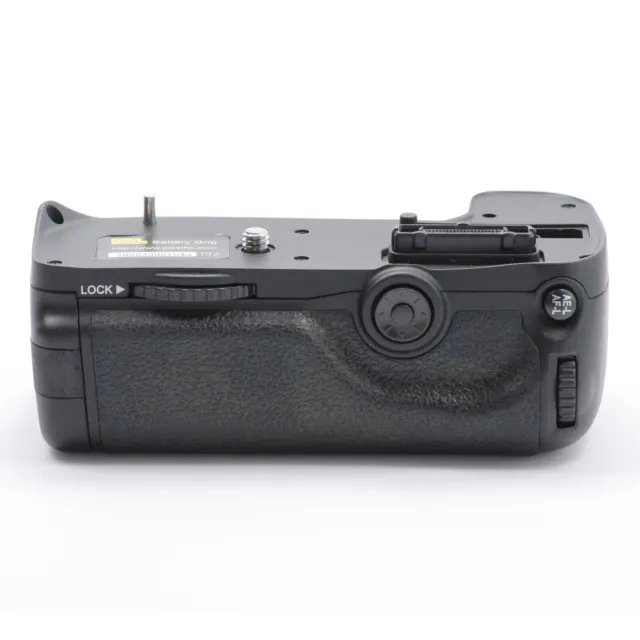 Pixel Vertax für Nikon D7000 wie der MB-D11 für 2x EN-EL15 oder 6 AA Batterien