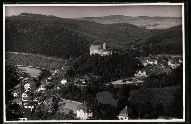 Ansicht Scharfenstein i. Erzg., Blick auf den Ort mit dem Schloß Scharfenstein