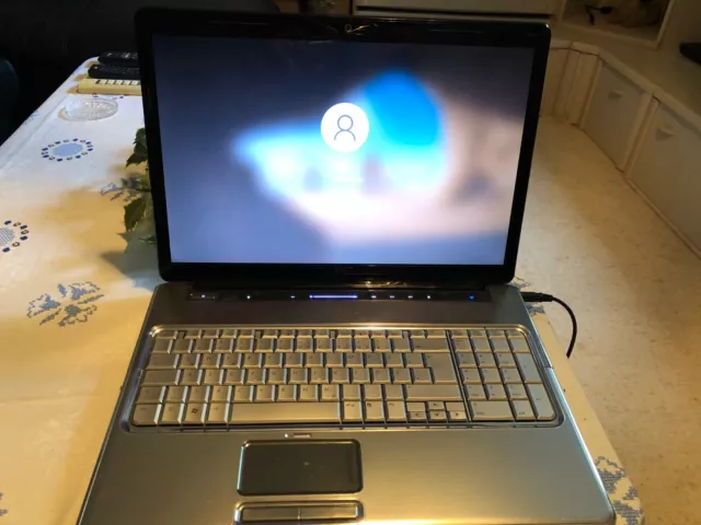 Notebook HP Pavilion DV7 Win 10 Prof 64 Bit Festplatte 2 x  320 GB Mod. 1106 eg