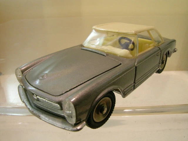 Lot De 2 Voitures Anciennes Dinky Toys - Mercedes 230-SL Et Tracteur Panhard