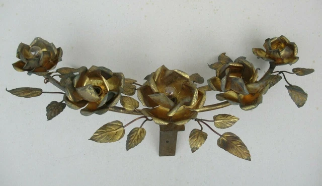 Applique murale ancienne électrifiée en laiton doré , à 5 roses et feuillage 3
