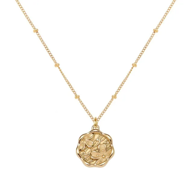 18ct Gold-Plated Circle Flower Pendant Necklace (18 inches)
