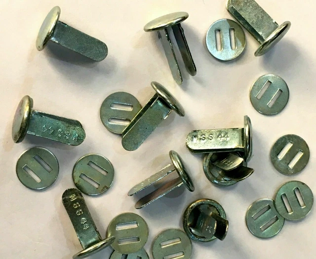 WW2 Deutscher M40/42 Helm Splint + Unterlegscheibe Set - 25 SETS