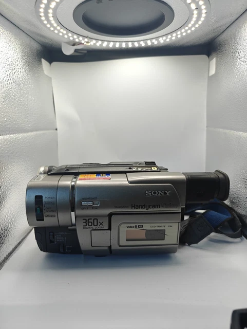 Caméra Super 8 SANKYO EM-30. F=10~30mm 1:1.8 MACRO