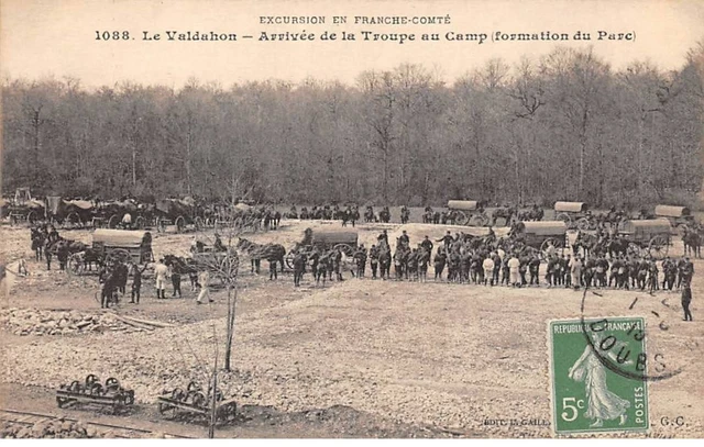25 - LE VALDAHON BAS - SAN51506 - Arrivée de la Troupe au Camp - Formation du