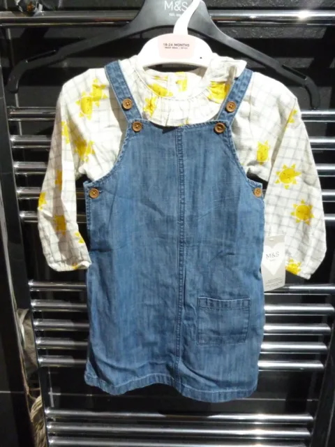 Girls 2 Piece Denim Pinafore Outfit .Age 18-24 Months.MARKS AND SPENCER .BNWT