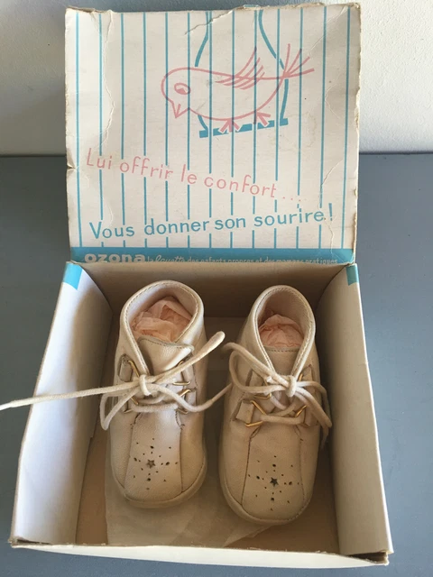 VINTAGE Ancienne PAIRE DE CHAUSSURES bébé en cuir taille 18