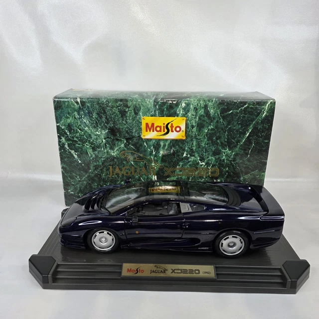 JAGUAR XJ220 1992 gris silver 1/12 MAISTO 33201 voiture miniature de