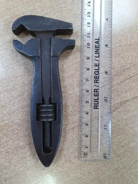 PEQUEÑA LLAVE INGLESA (herramienta de juguete) // Small Wrench Toy Tool  metal EUR 6,00 - PicClick FR