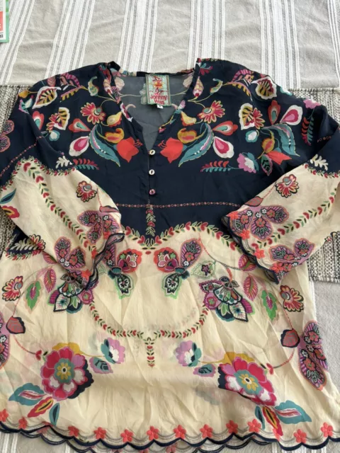 Johnny Was Misses Small Beautiful Embroidered Blouse EUC