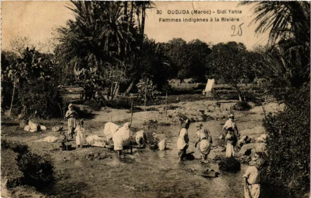 CPA AK MAROC OUDJA - SIDI Yahia, Indigenous Women by the River (219590)