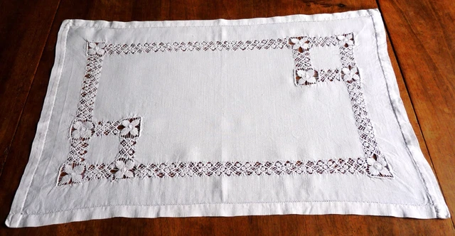 Napperon Carré Blanc Fait Main - Broderie Jours Et Cilao - 25 Cm De Côté