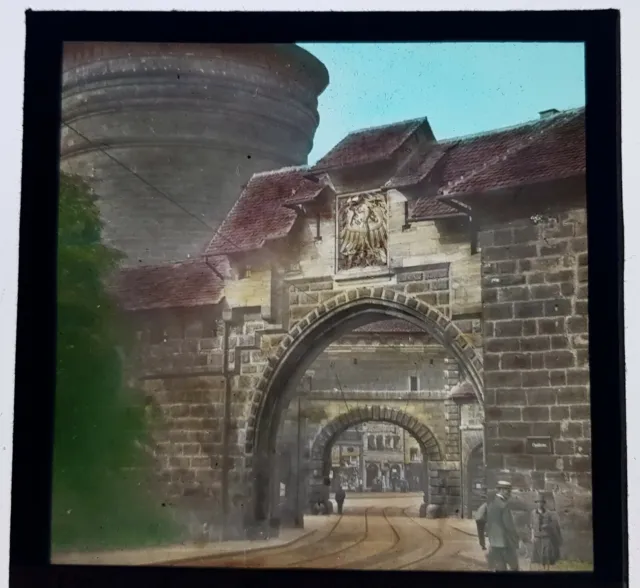 Altes Glasdia / Platte NÜRNBERG Burg Tor Deutschland c1905 8x8cm handcoloriert