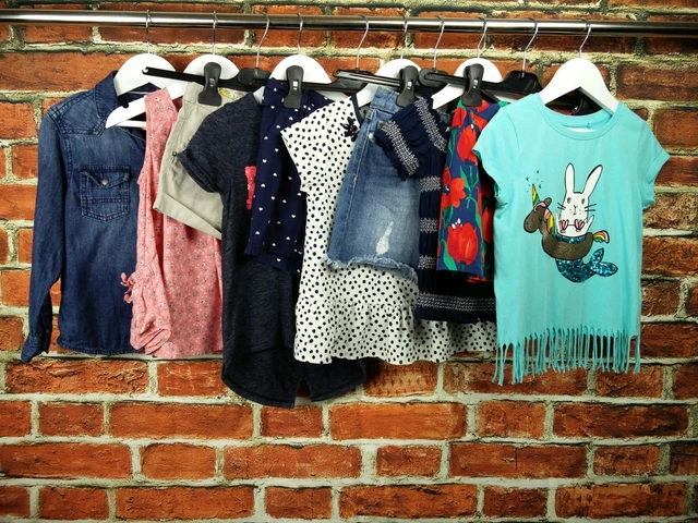 GIRLS BUNDLE AGE 4-5 NEXT M&S H&M etc SUMMER PARTY TOPS SHORTS SKIRT SET 110CM