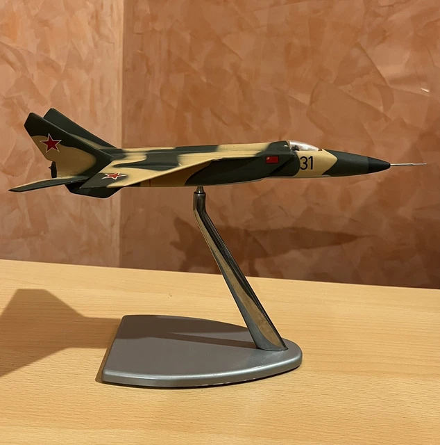 Modello Aereo Da Combattimento Mikoyan MiG-35 Scala 1:100 - Aviazione Russa - Metallino Pressofuso Grigio