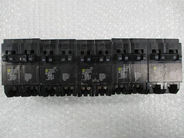 Lot Of 5 New Square D Homt2020220 Breakers