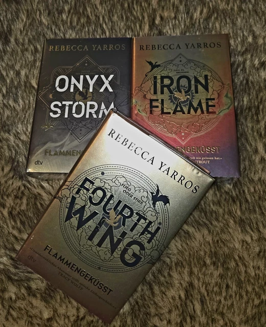 Fourth Wing, Iron Flame, Onyx Storm von Rebecca Yarros – Flammengeküsst-Reihe Band 1-3 im