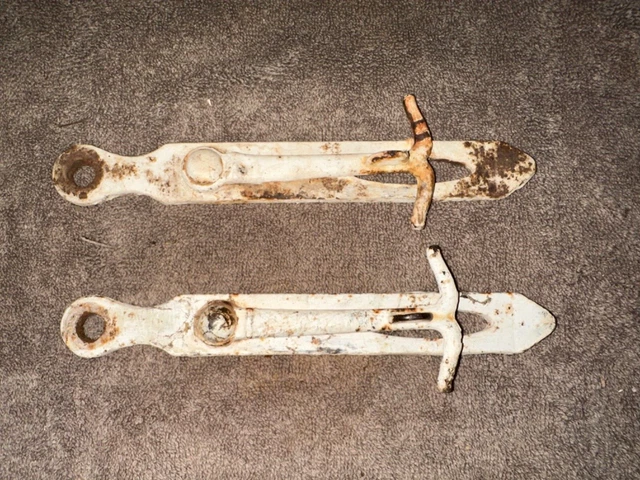 ANTIQUE VINTAGE RUSTIC GATE, BARN DOOR, SHED, HOOK, LATCH, CATCH Lot of 2 UNIQUE