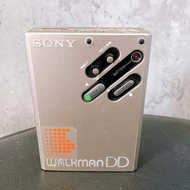 CASSETTE PLAYER FM/AM portable vintage - Sony Walkman WM-FX165 - Non testé EUR 59,90 - IT