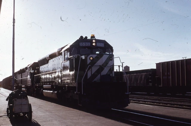 BN BURLINGTON NORTHERN Railroad Train Locomotive 6531 Original Photo Slide