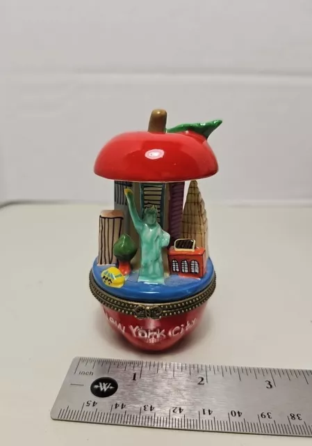 Yarto Porcelain New York City Appel Trinket Box