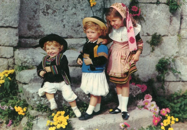 Carte Postale Ancienne – Costumes Enfants Pont-l’Abbé Et Pluguffan – Début 1900