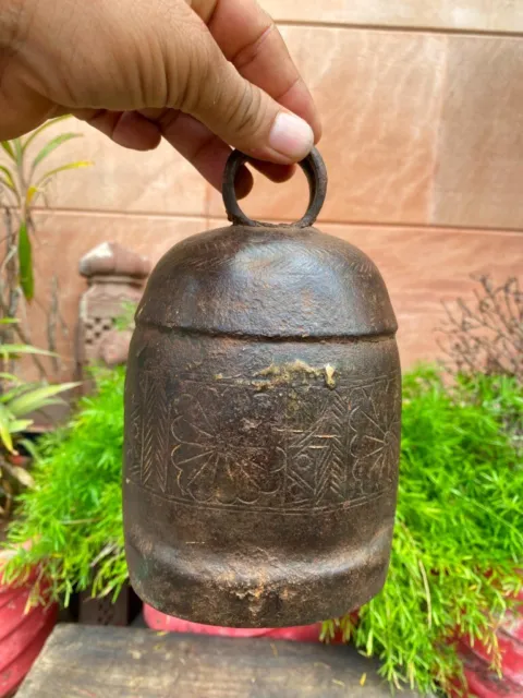 1700's Ancient Rare Iron Hand Forged Floral Rajasthan Bell Kettlebell 8 x 5 ''