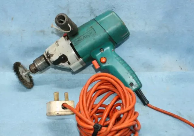 BLACK & DECKER 240v  CORDED ELECTRIC HAMMER DRILL MODEL H264-HH15  POWER 370 W