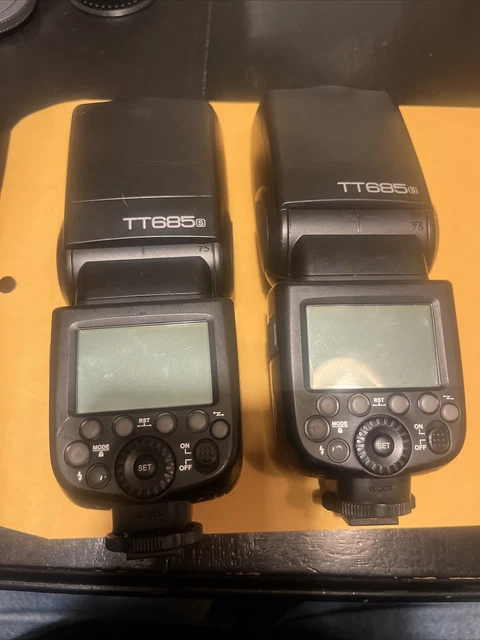 Godox TT685STTL Camera Flash Light sony lot of 2 working in great condtion!!