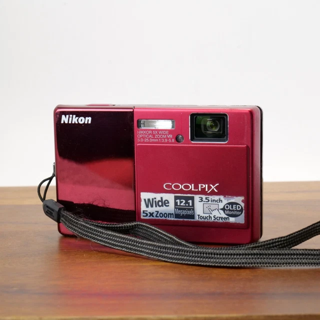 NIKON COOLPIX S70 12.1 MP Red Digital Camera Works Great