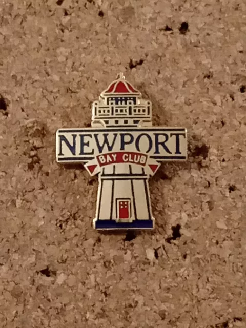 Pin's Eurodisney Cast Member Inauguration Hôtel Newport Bay Club