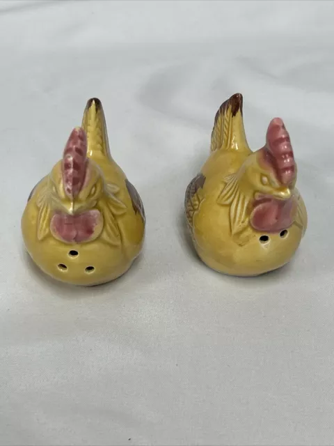 Vintge 1950"s chicken salt and pepper shakers made in Japan