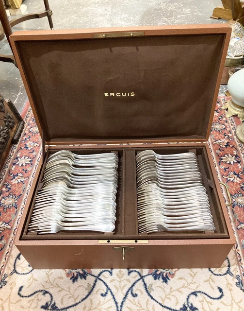 ERCUIS - Ménagère 92 pièces en métal argenté modèle Valençay, la