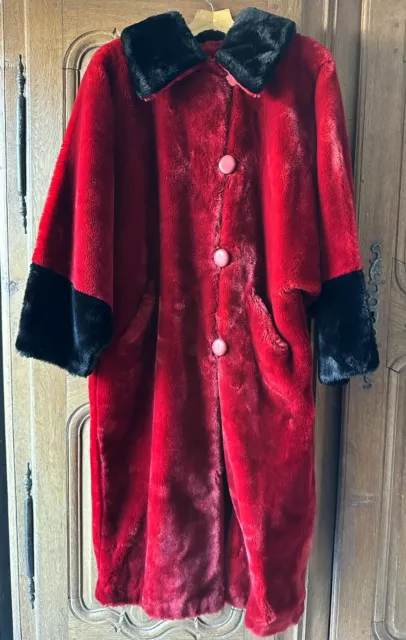 Manteau long fausse fourrure rouge taille L