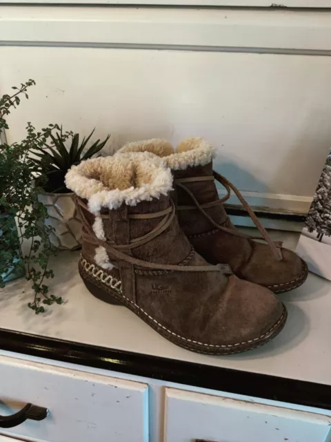 UGG Brown Leather Shearling Lined Winter Ankle Boots Women's 7 
