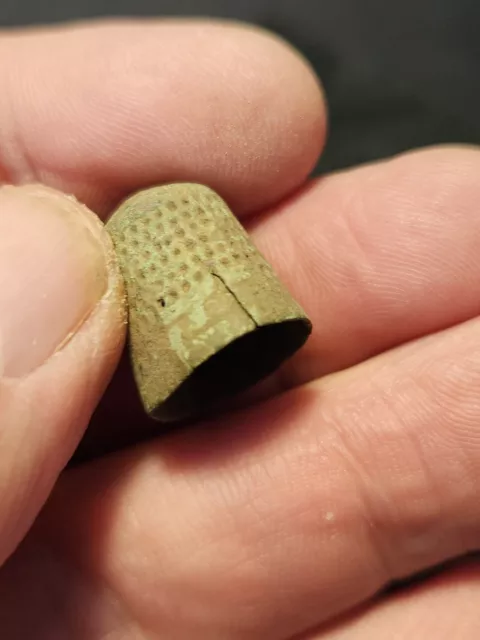 Late post Medieval copper alloy thimble uncleaned condition! as photos. LA136j 3