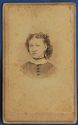 CDV Photo Young Woman Lace Collar Loveday Chicago IL Civil War Era 1860s