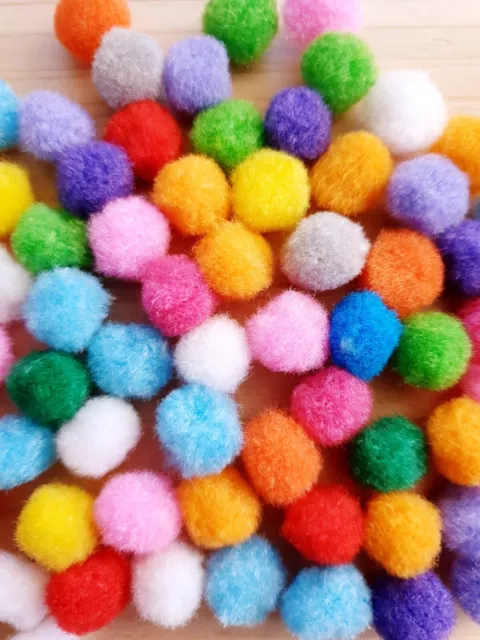 50 x Bunte Pompons ♥ zum Basteln Puppe Hobby Handwerk Bommel Kugel Ø 15mm