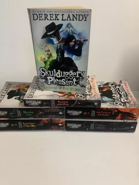 Skulduggery Pleasant Bundle 6 Books by Derek Landy (Paperback)