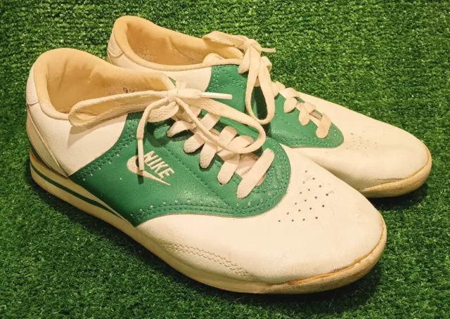 Nike Vintage Woman's Green & White Shoes #880406 KC5 Size 9.5 1980s Saddle Shoes