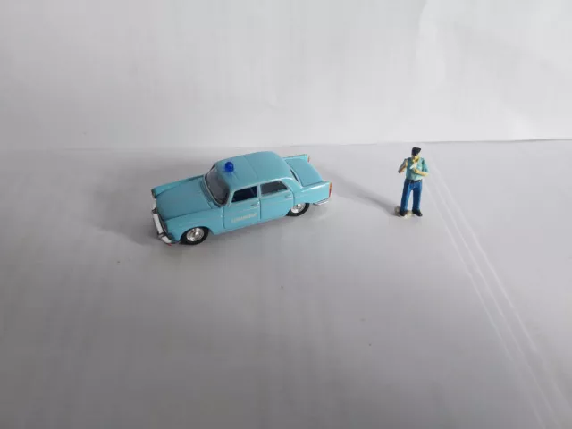 1/87 ho 404 atlas gendarmerie + gendarme