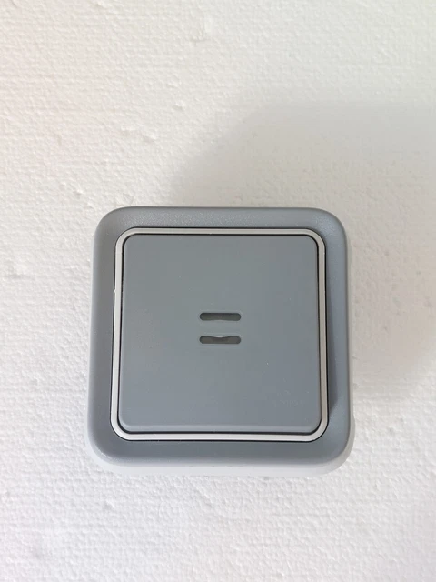 Poussoir lumineux étanche Plexo 10A à équiper d'un boitier ou d'une plaque support finition gris
